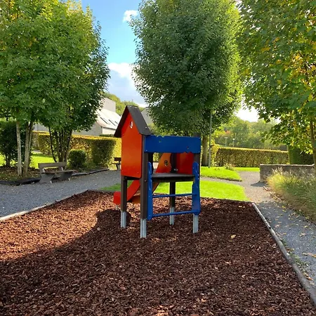 Cozy Near Durbuy בית נופש הוטון